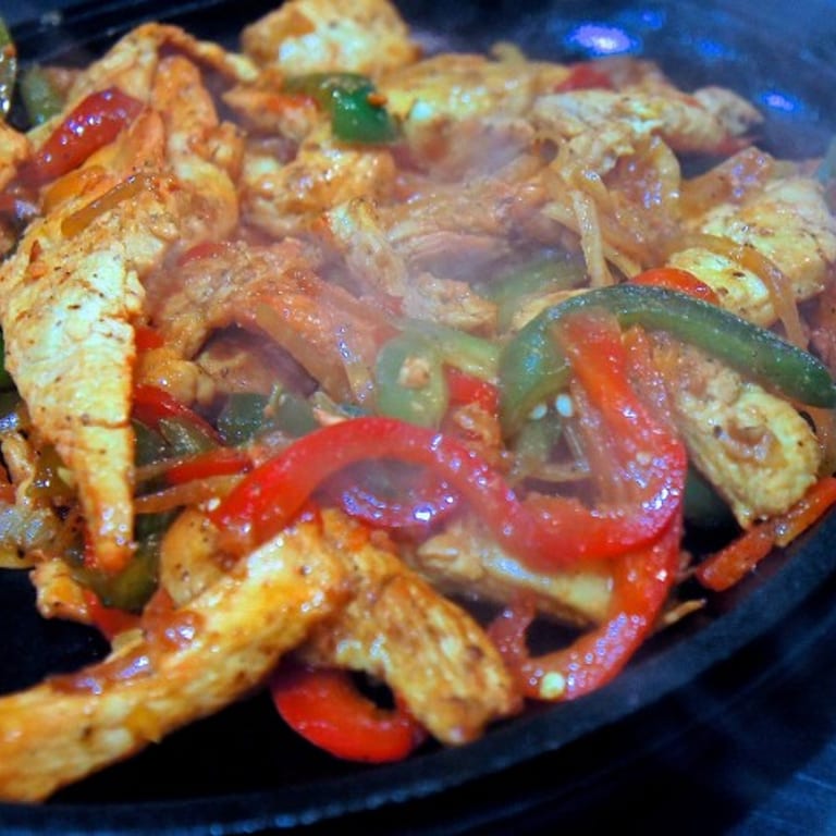 Lunch at [Restaurant Name]: Delicious Options for Midday Dining